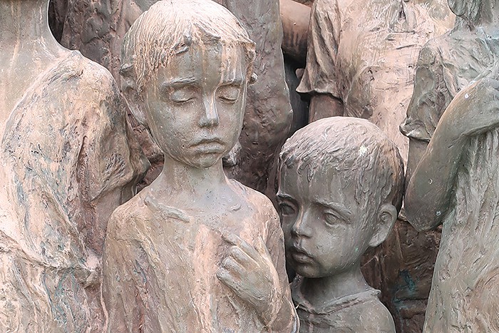 7 sculptures-children-of-lidice-czechoslovakia-czech-republic.jpg